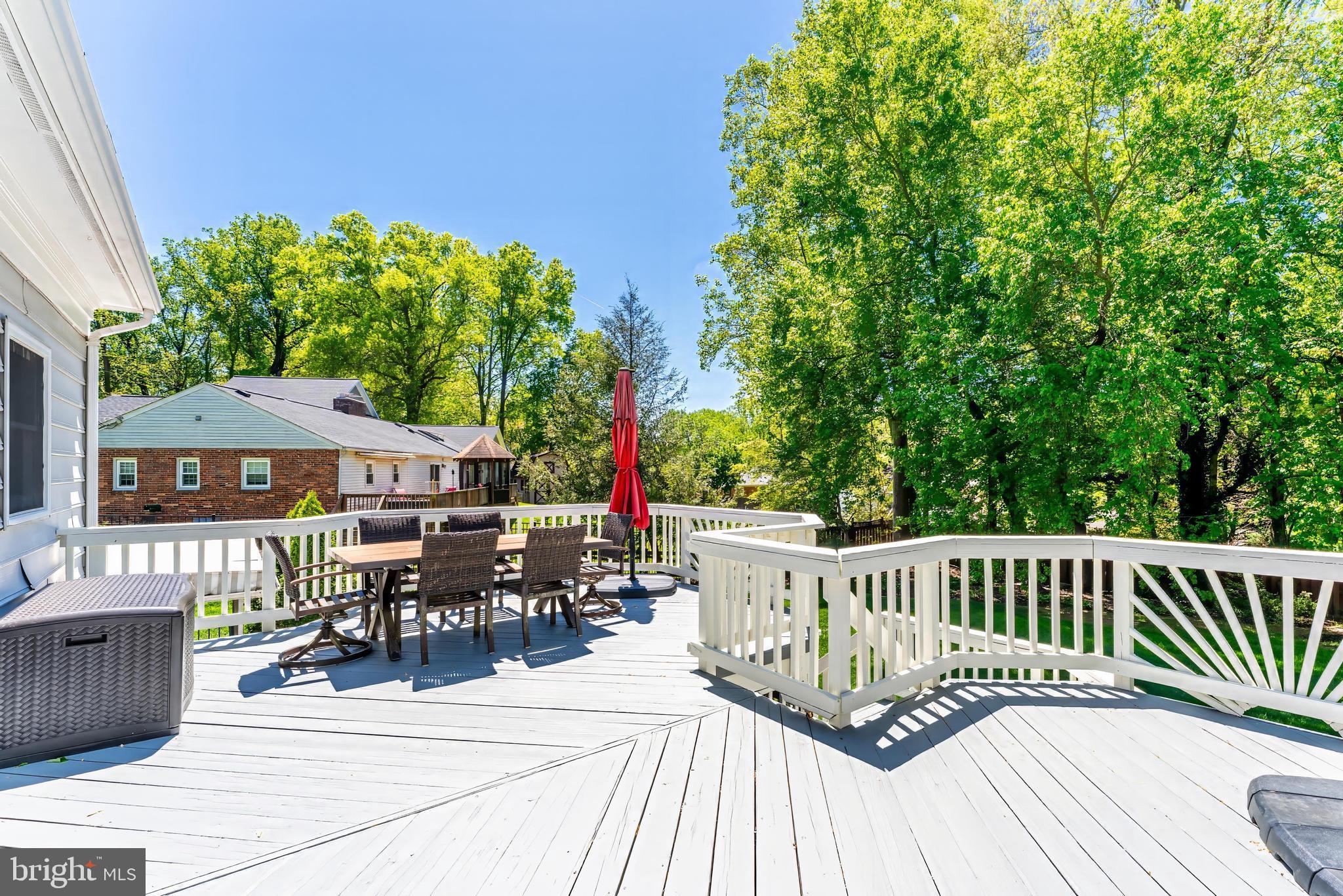 858 Constellation Dr