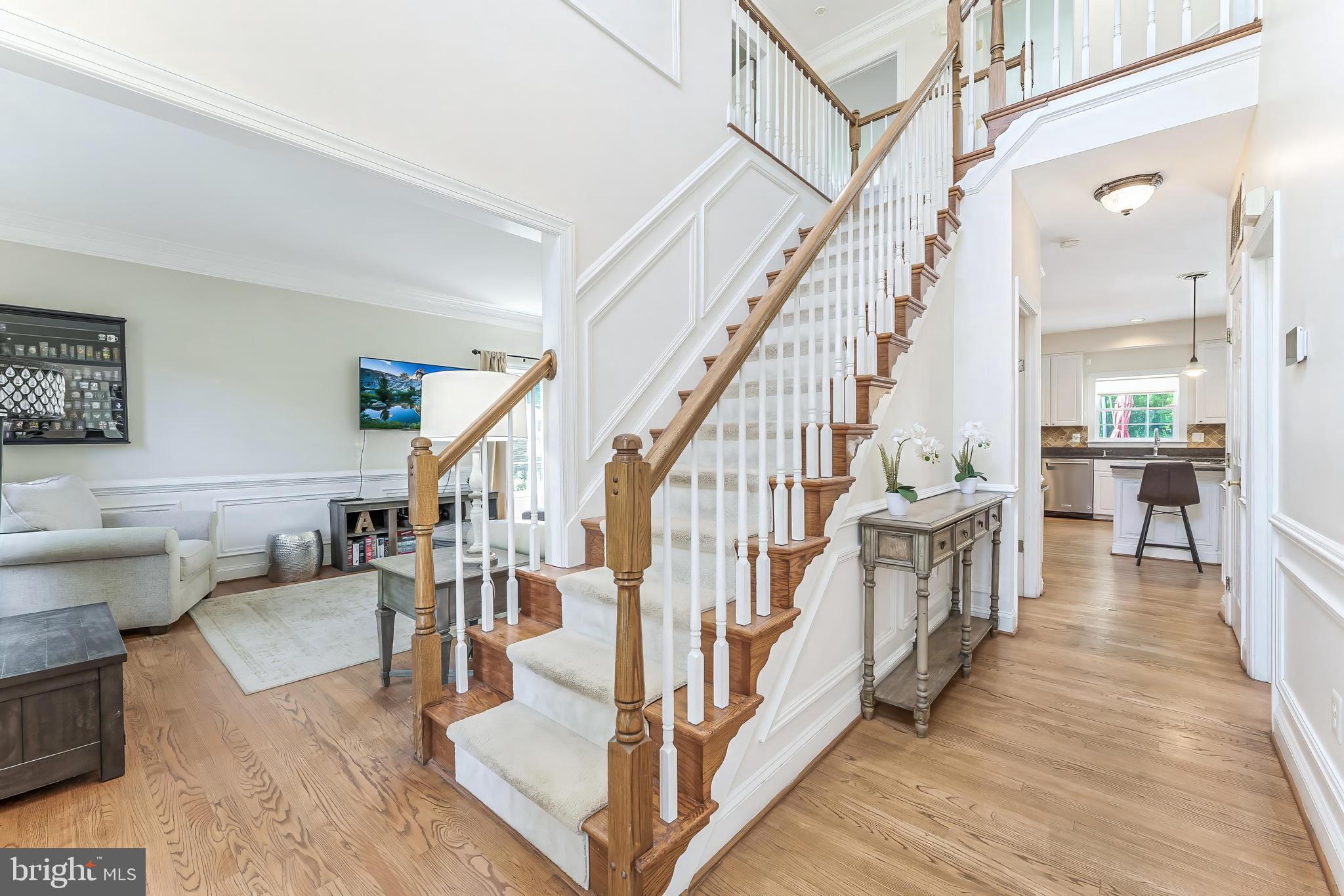 858 Constellation Dr