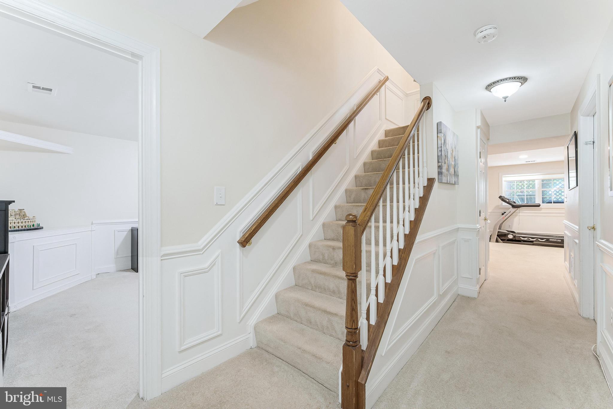 858 Constellation Dr