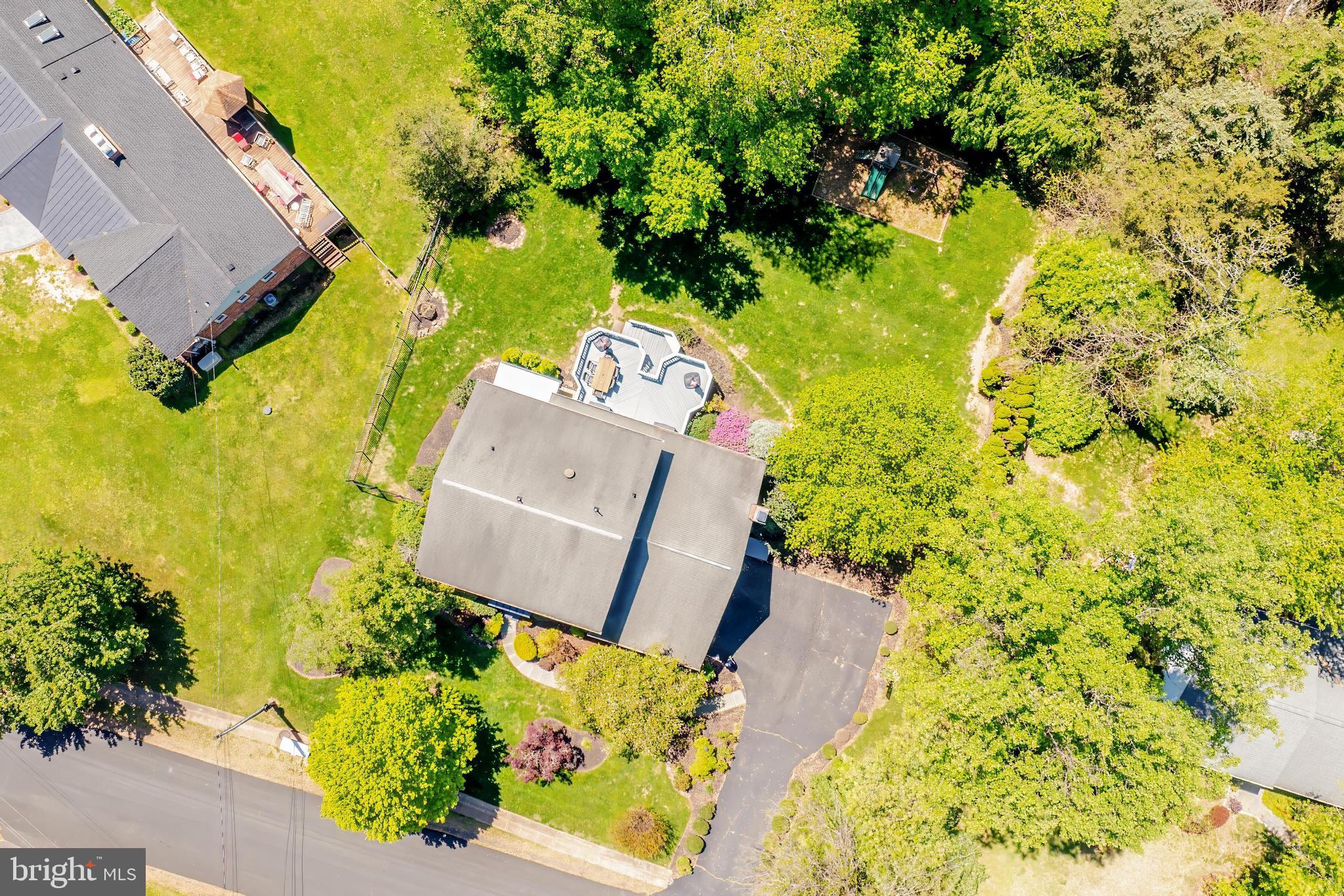 858 Constellation Dr