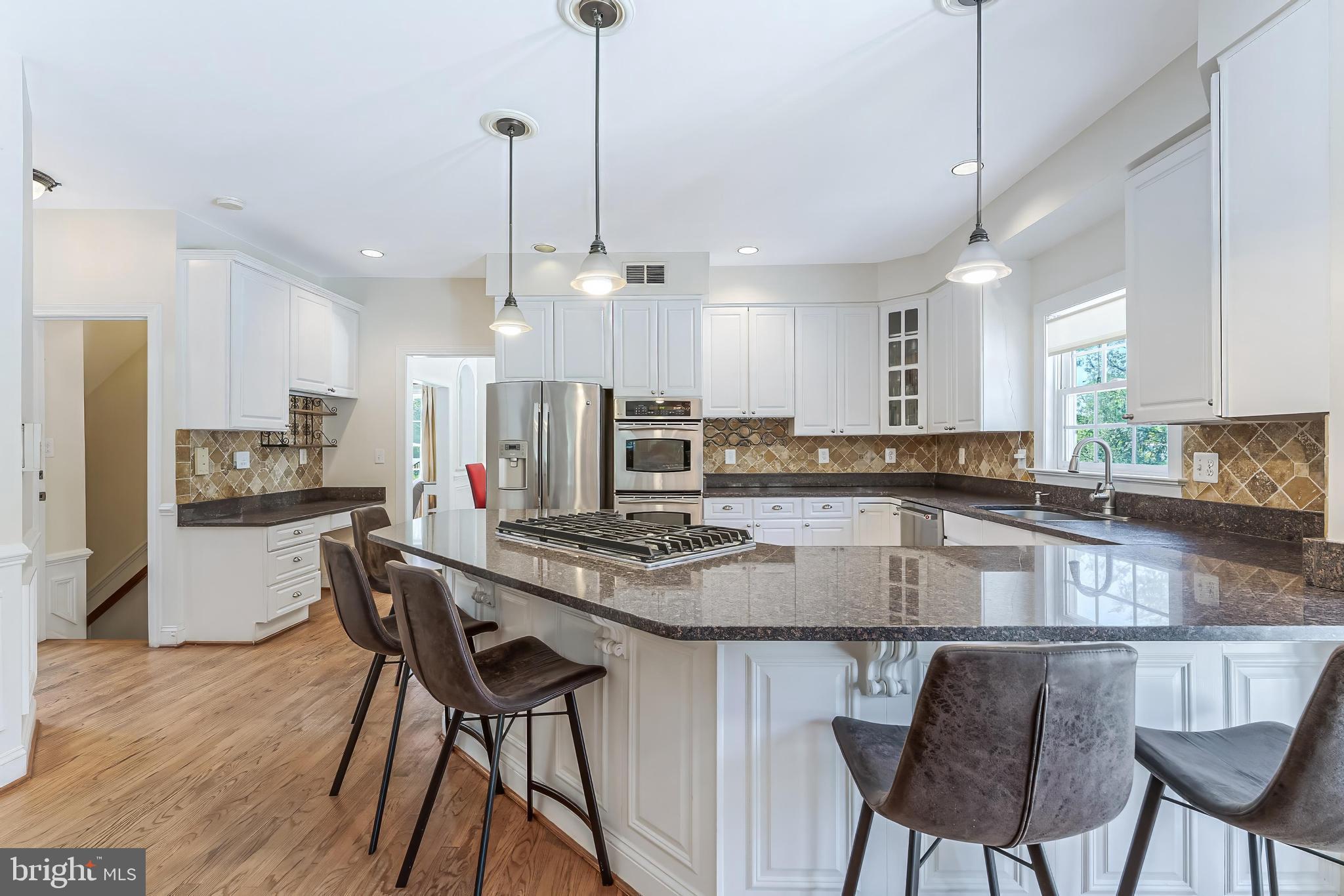 858 Constellation Dr