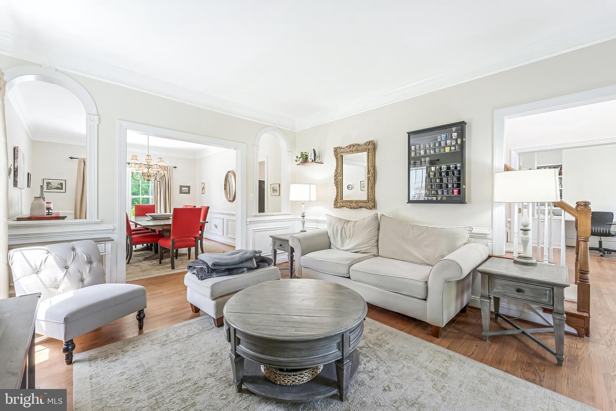 858 Constellation Dr