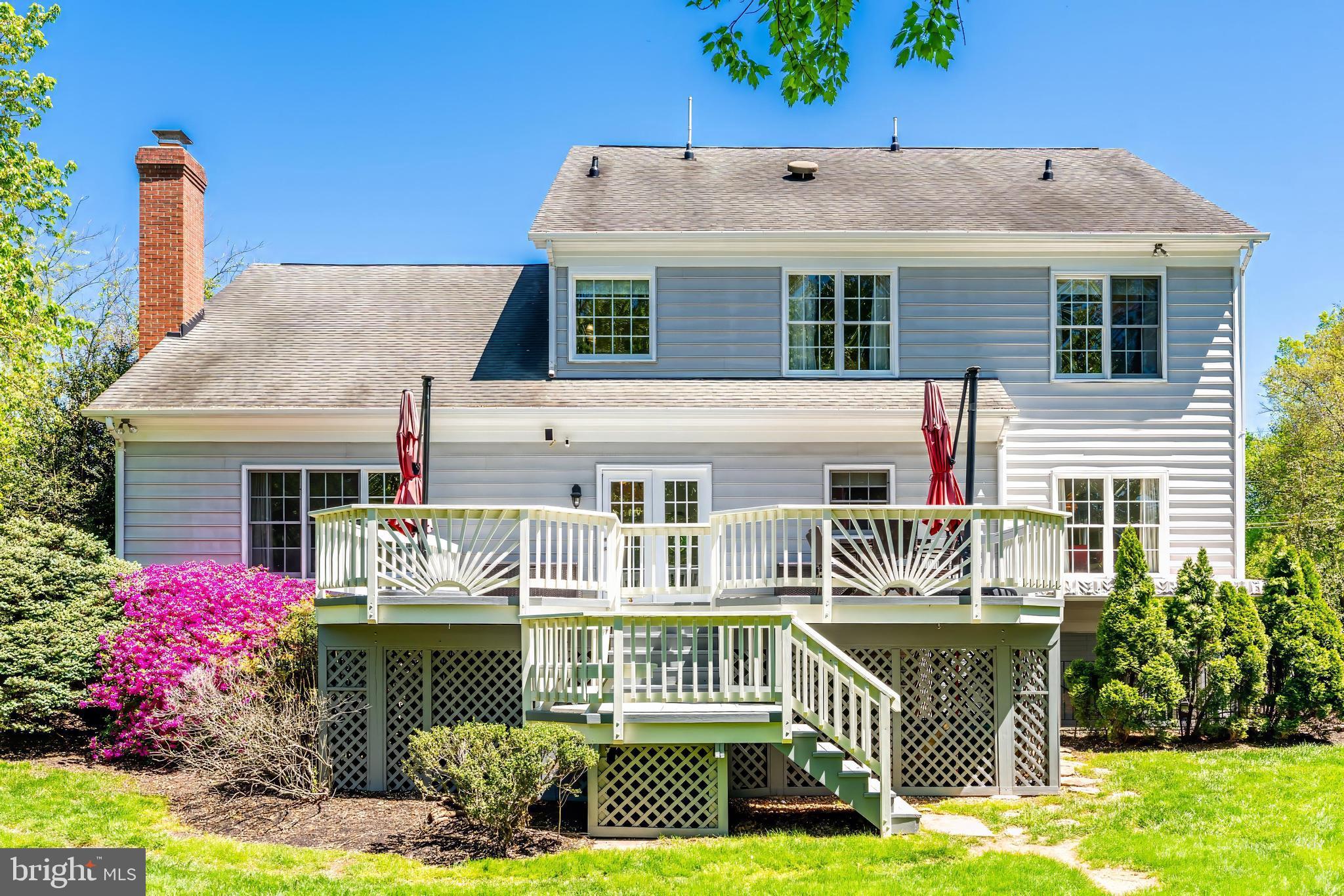 858 Constellation Dr