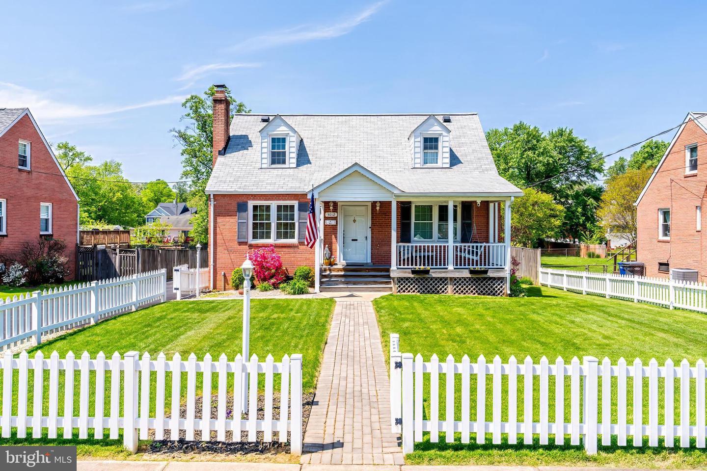 3012 Lawrence Dr
