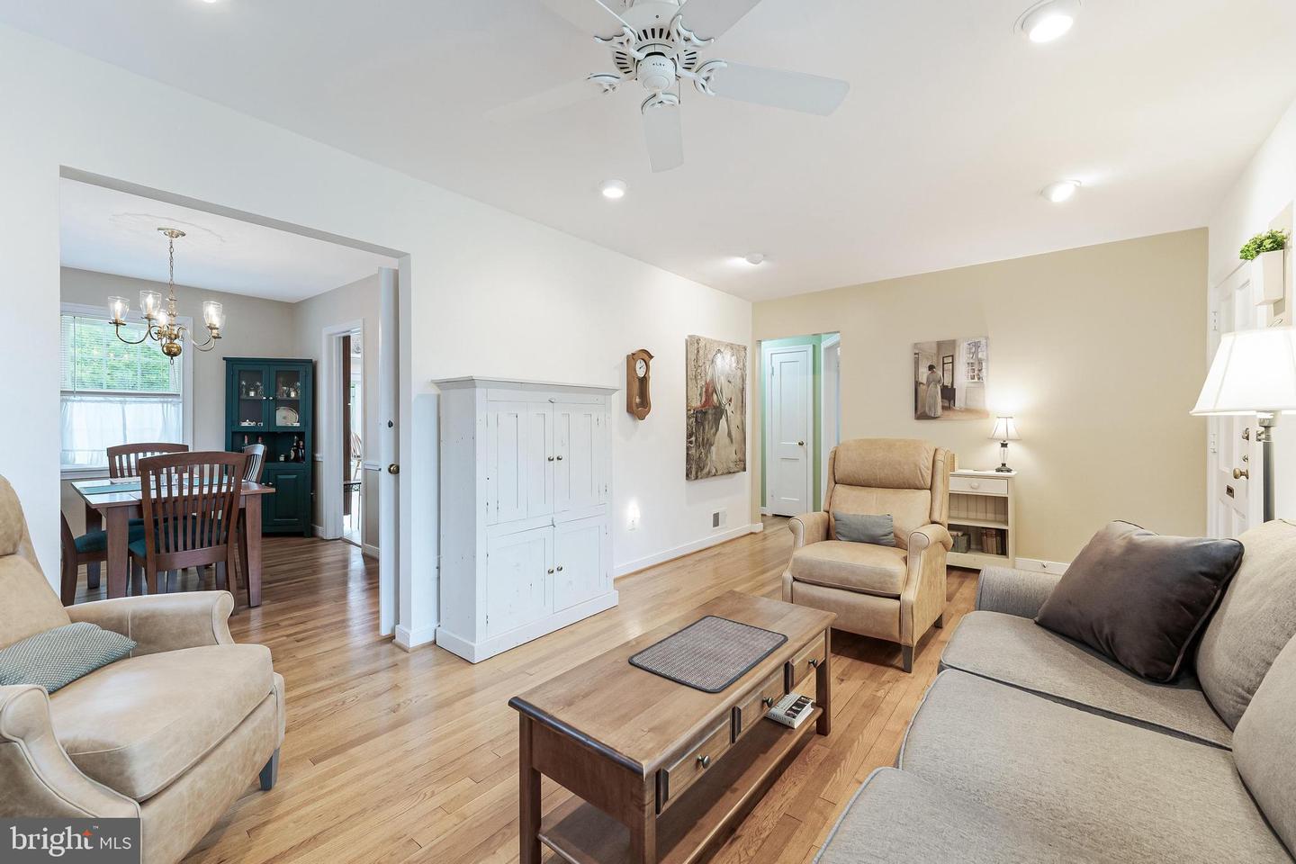 3012 Lawrence Dr