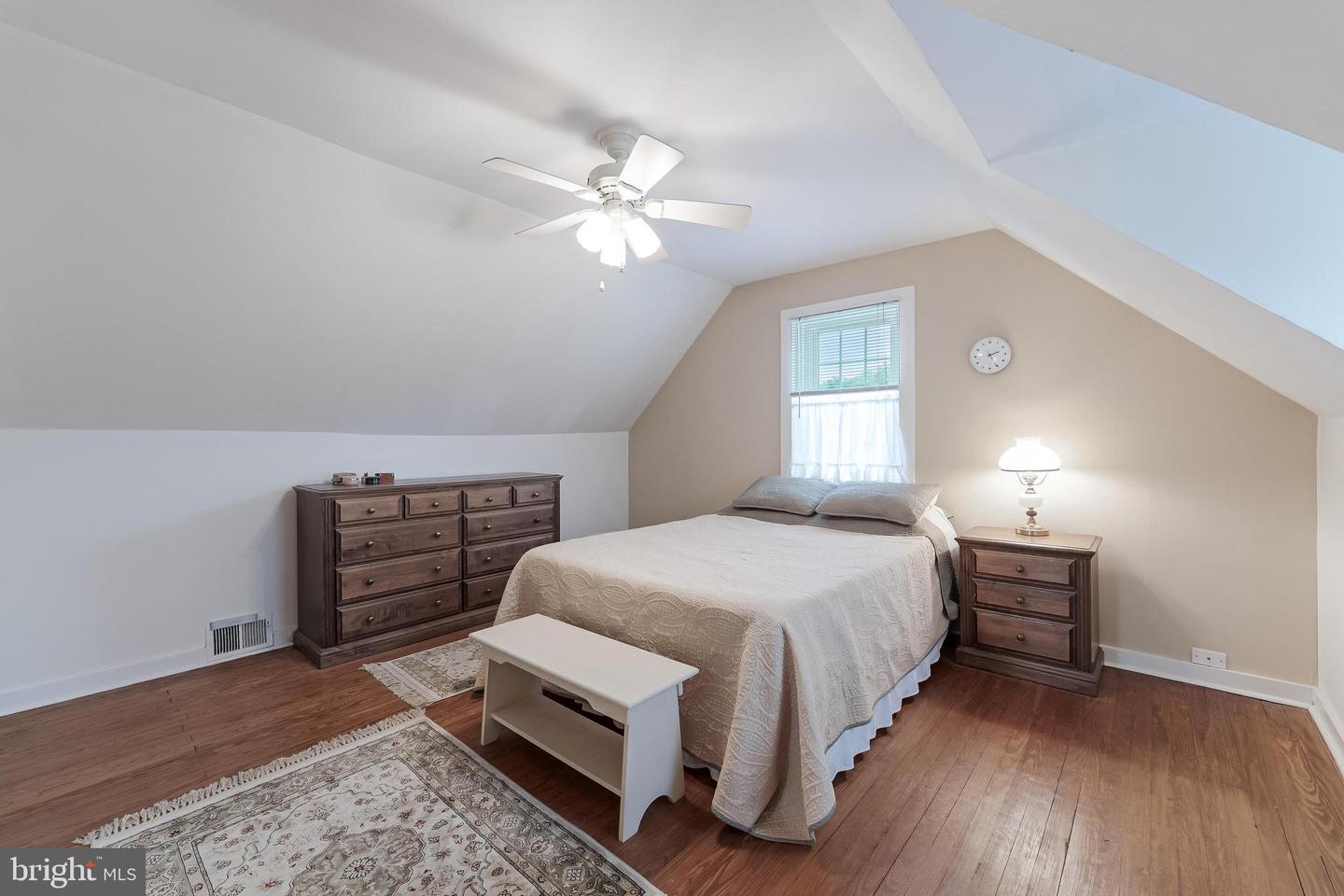 3012 Lawrence Dr