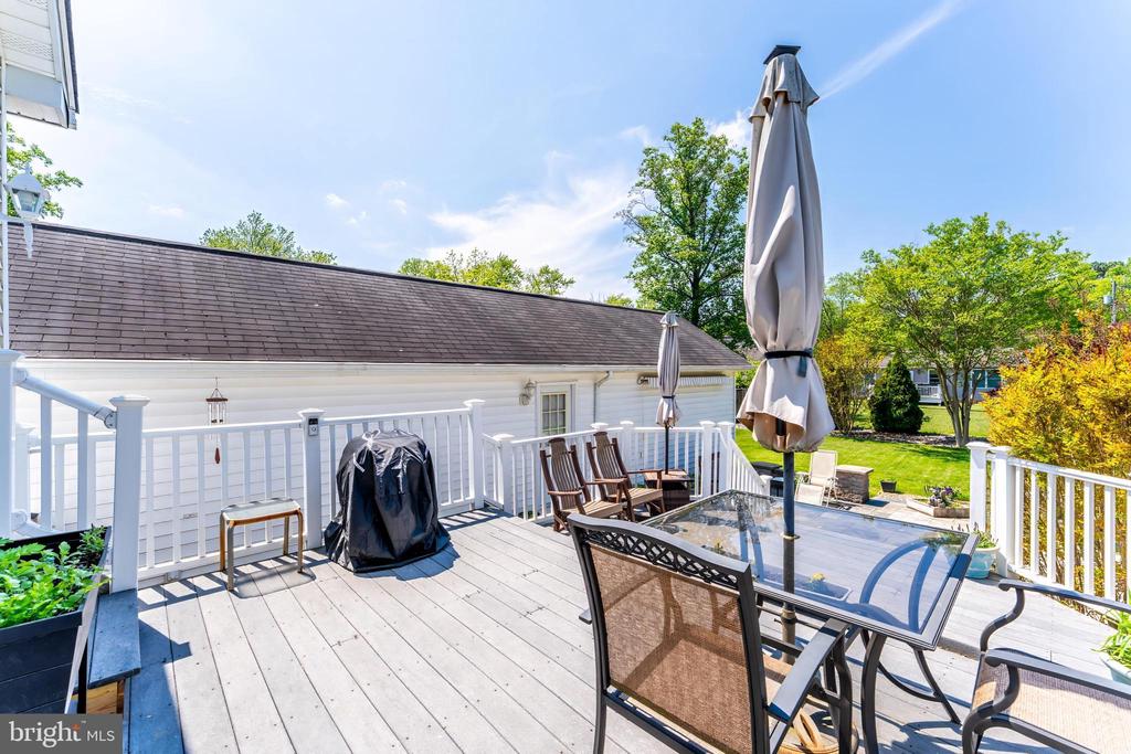 3012 Lawrence Dr