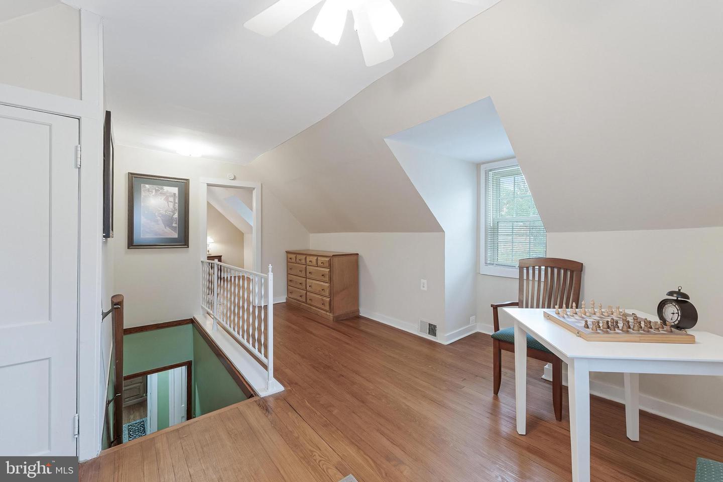 3012 Lawrence Dr