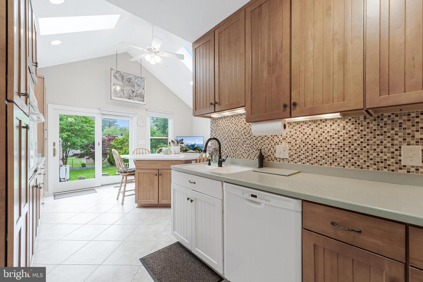 3012 Lawrence Dr