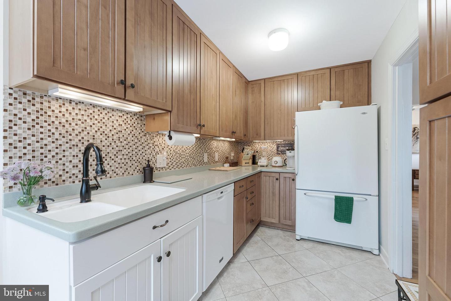 3012 Lawrence Dr