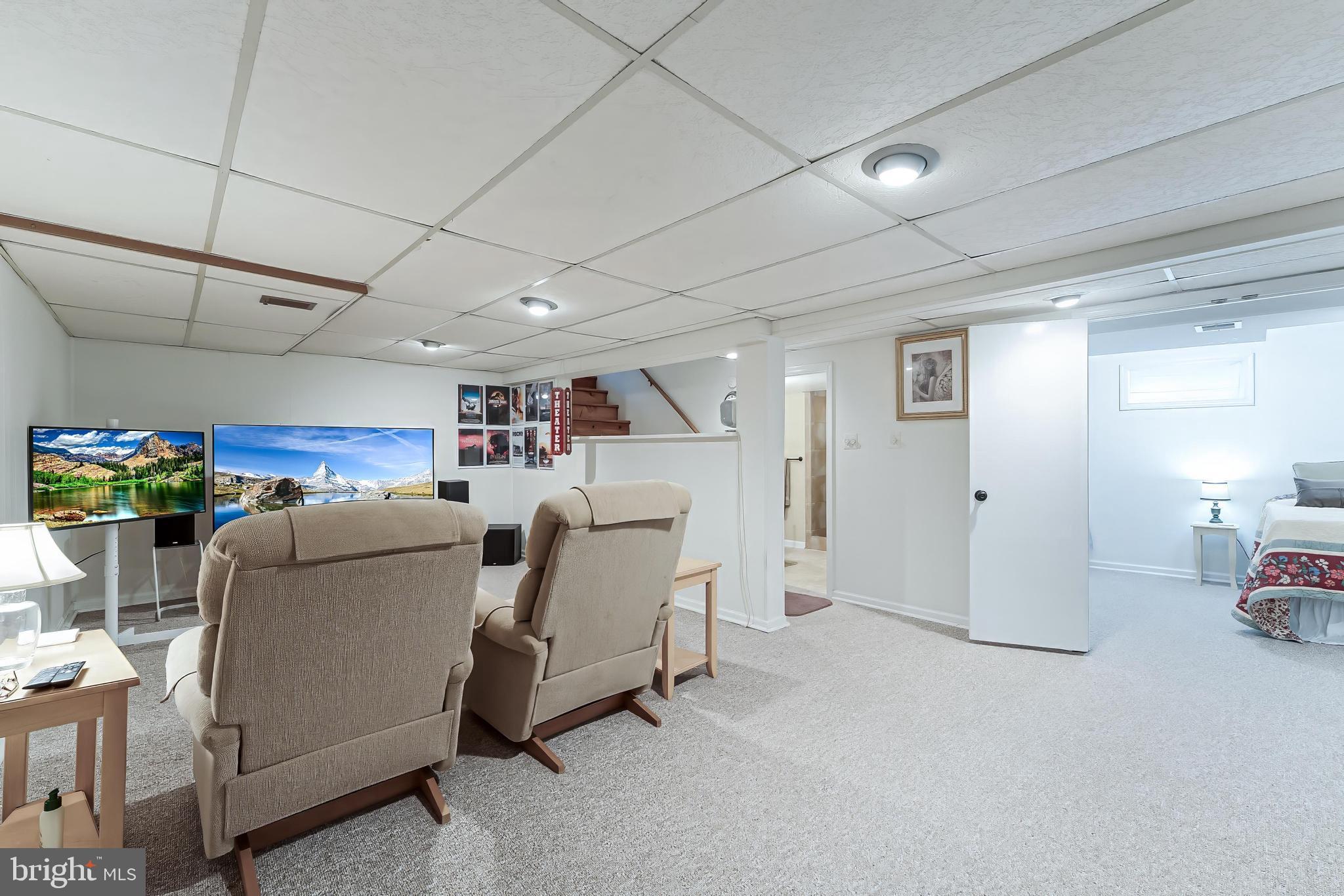 3012 Lawrence Dr