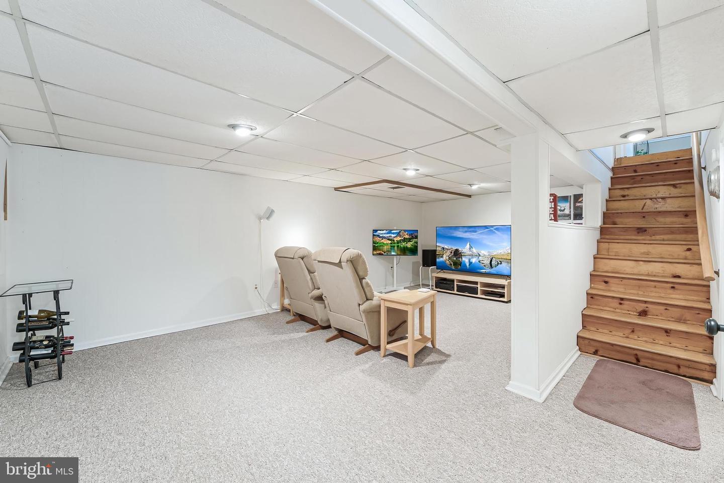 3012 Lawrence Dr