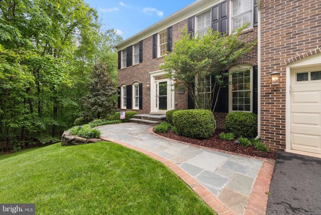 9526 CLAYCHIN COURT
