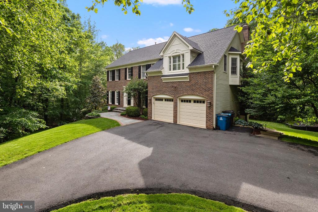 9526 CLAYCHIN COURT
