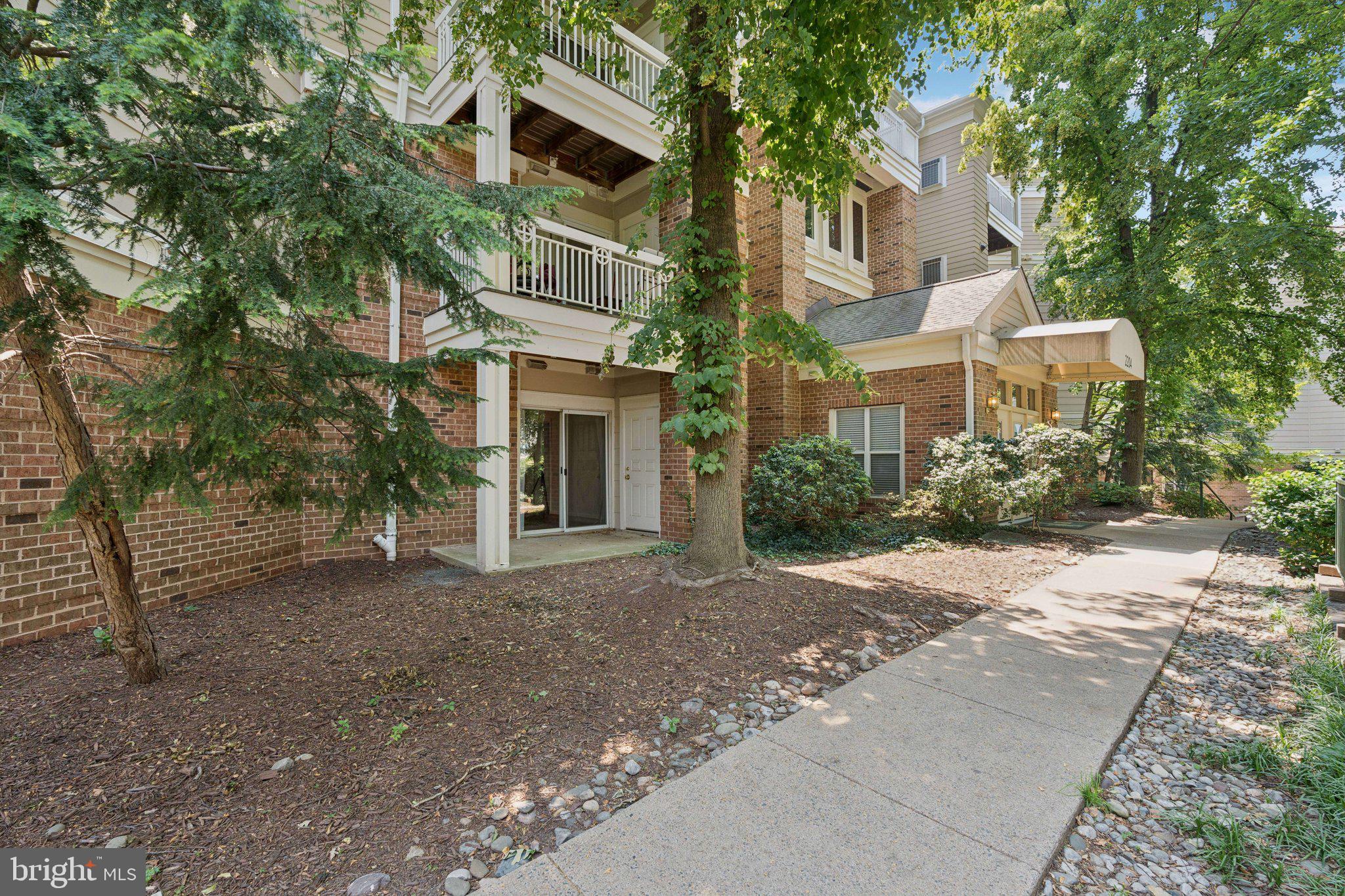 2204 Westcourt Ln #122