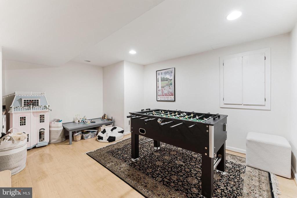 723 Forest Ridge Dr