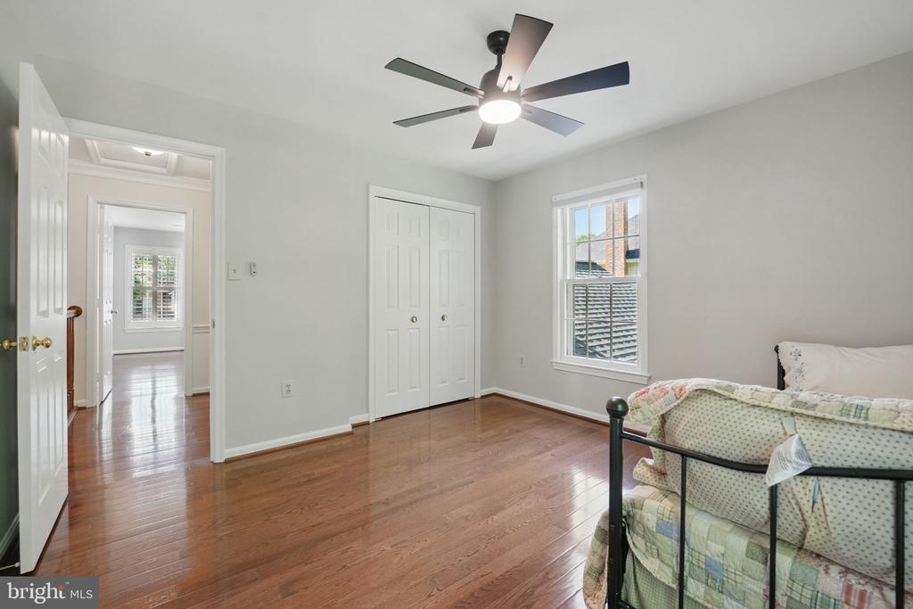 8346 Argent Cir