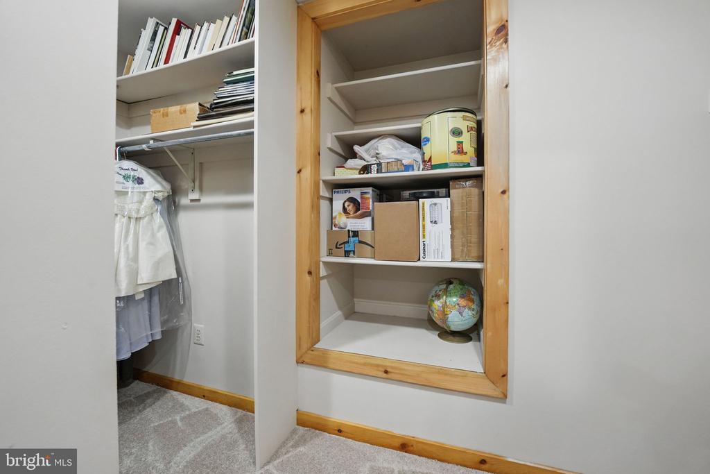 8346 Argent Cir