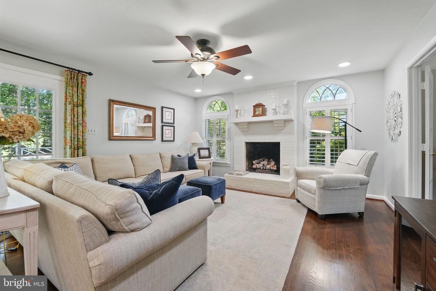 8346 Argent Cir
