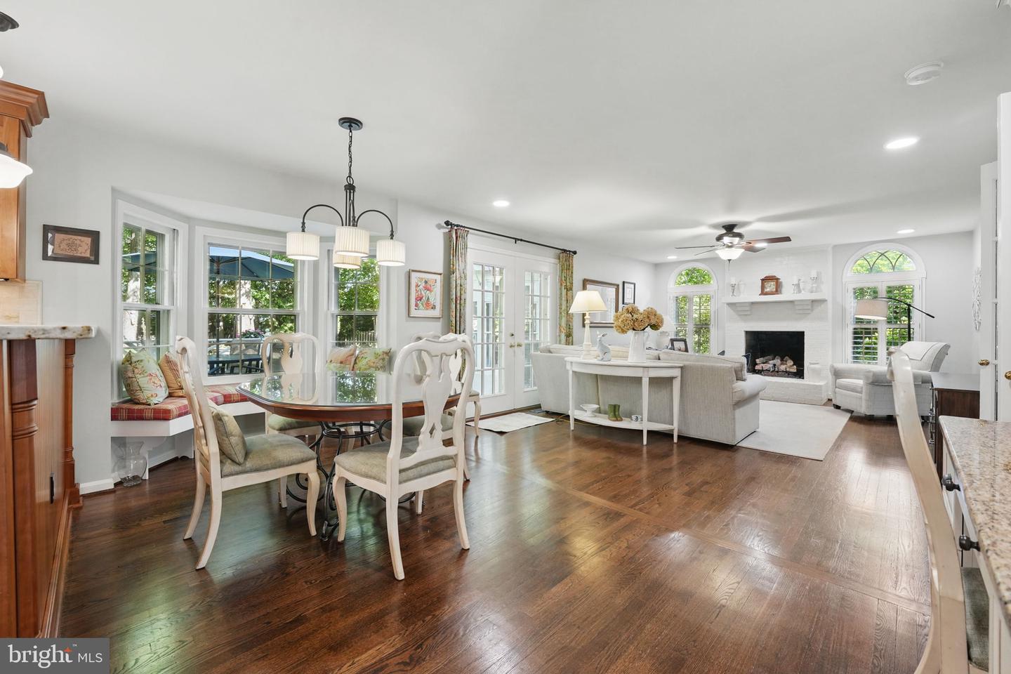 8346 Argent Cir