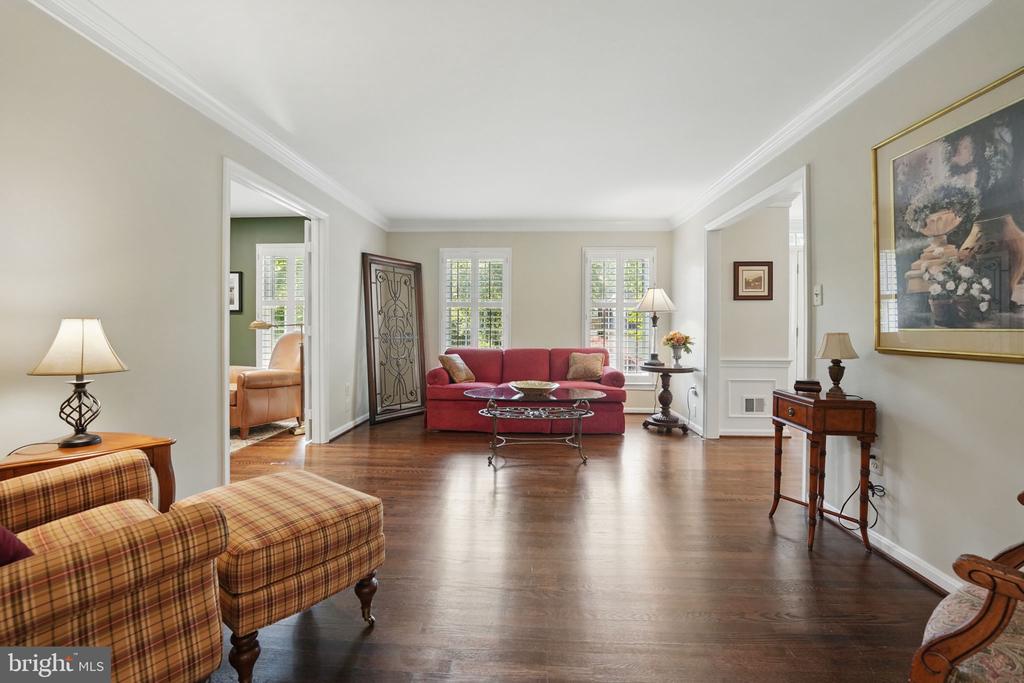 8346 Argent Cir