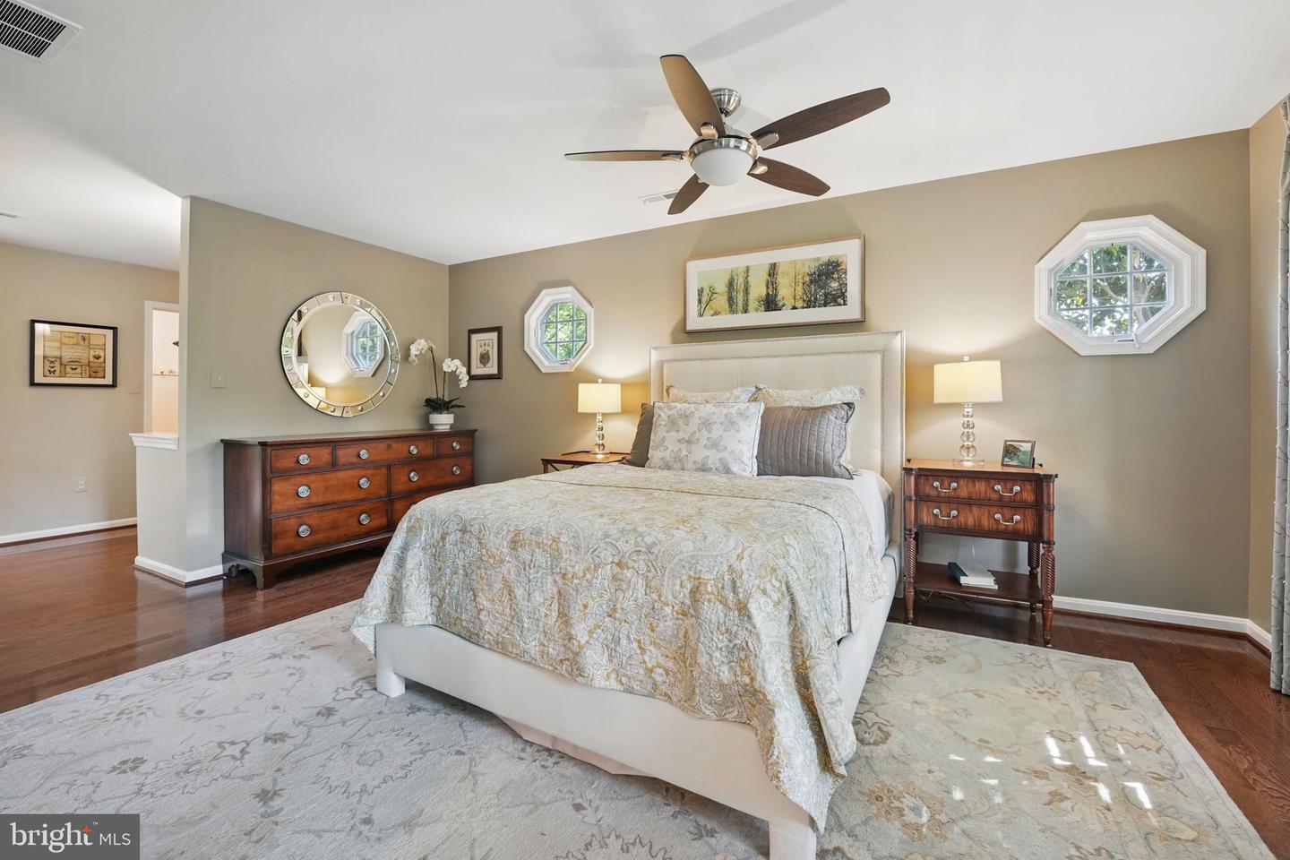 8346 Argent Cir
