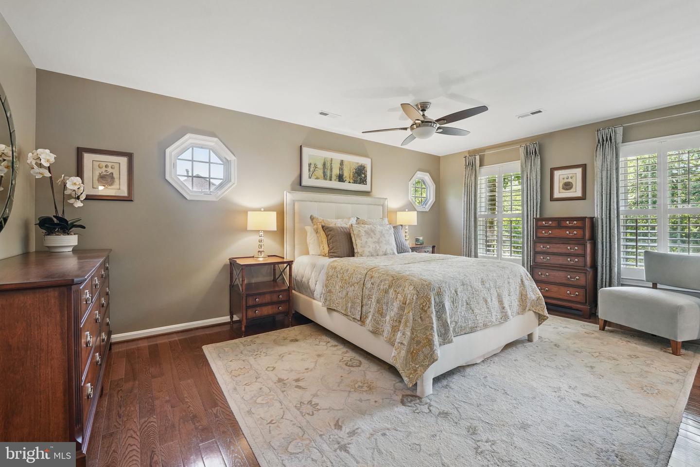 8346 Argent Cir