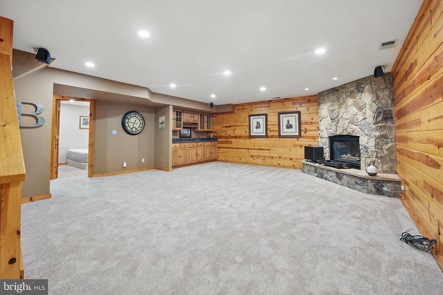 8346 Argent Cir