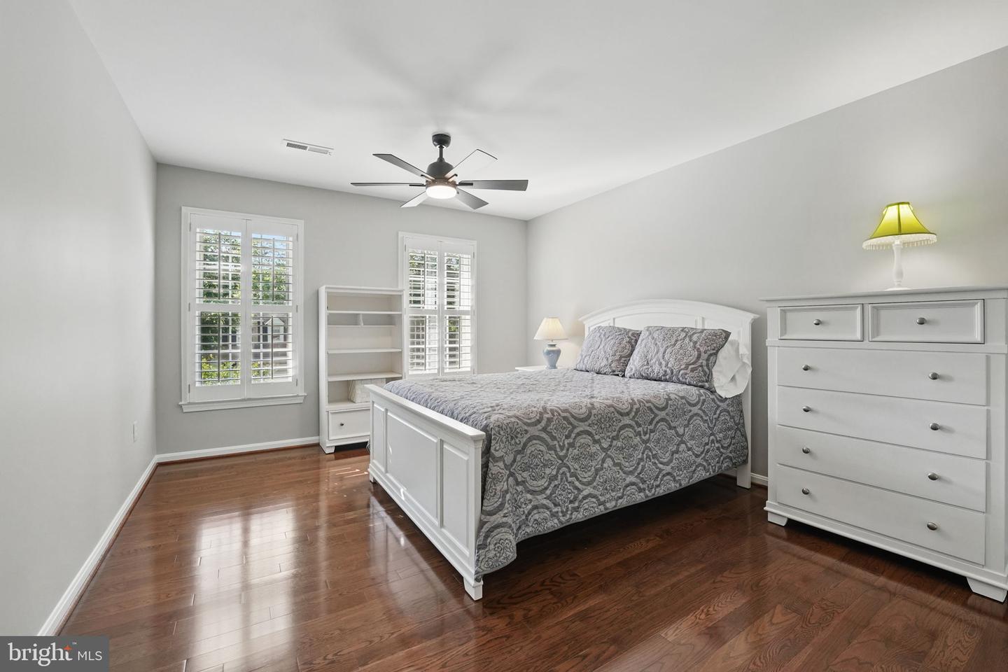 8346 Argent Cir