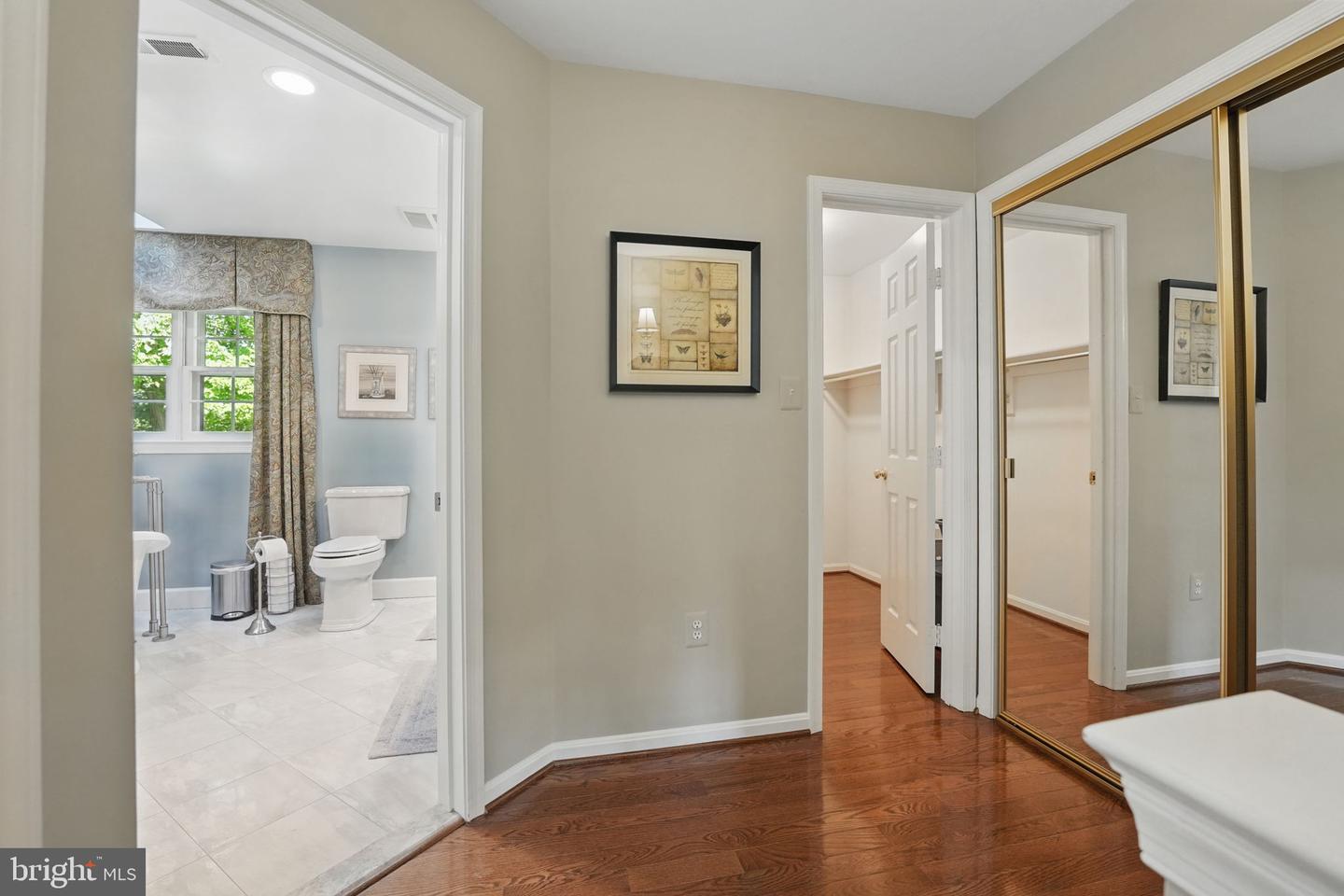8346 Argent Cir