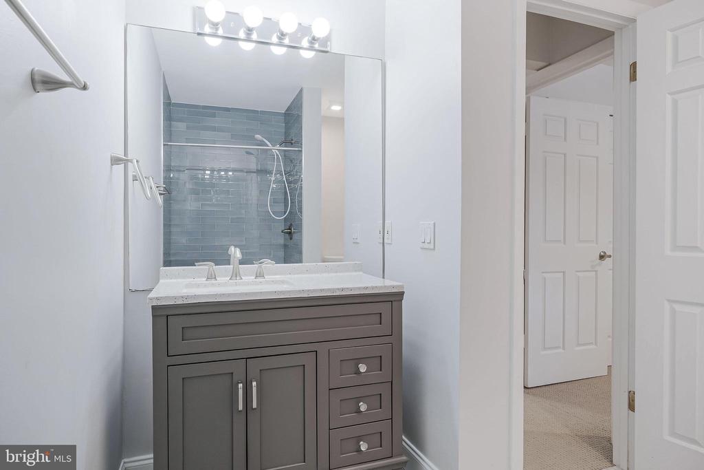 8504 Jeffersonian Ct