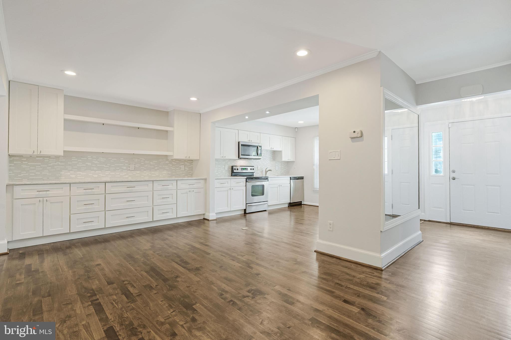 8504 Jeffersonian Ct