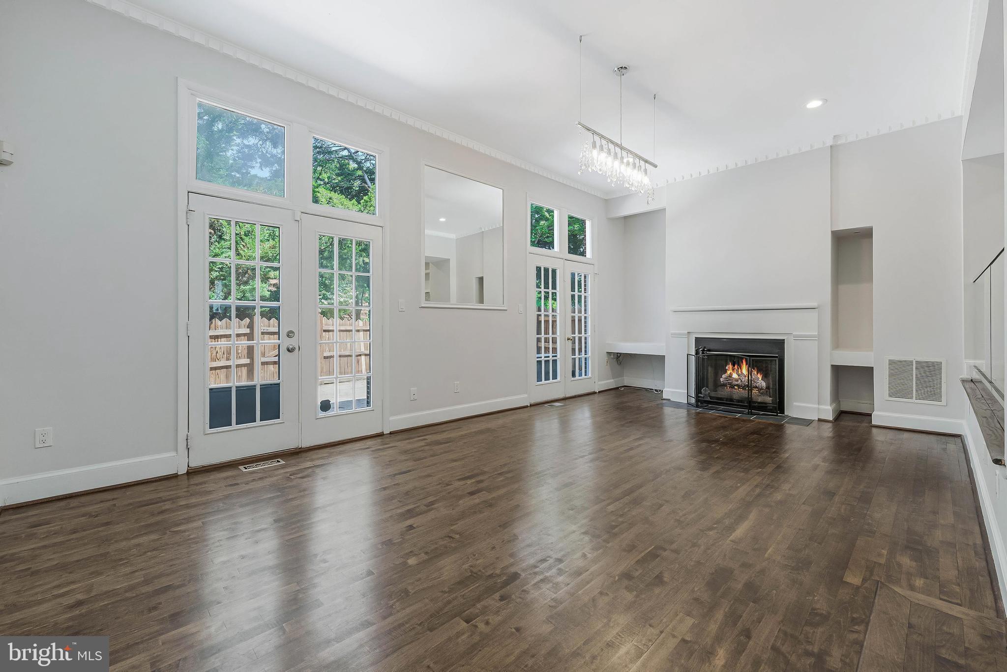 8504 Jeffersonian Ct