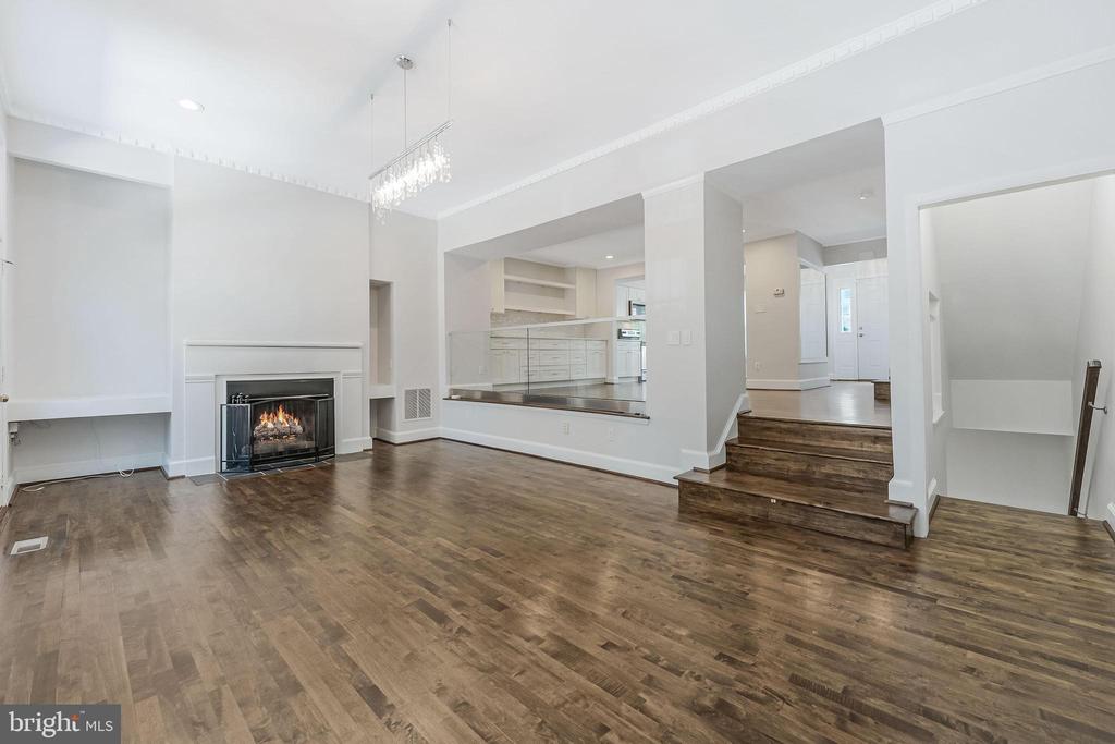 8504 Jeffersonian Ct