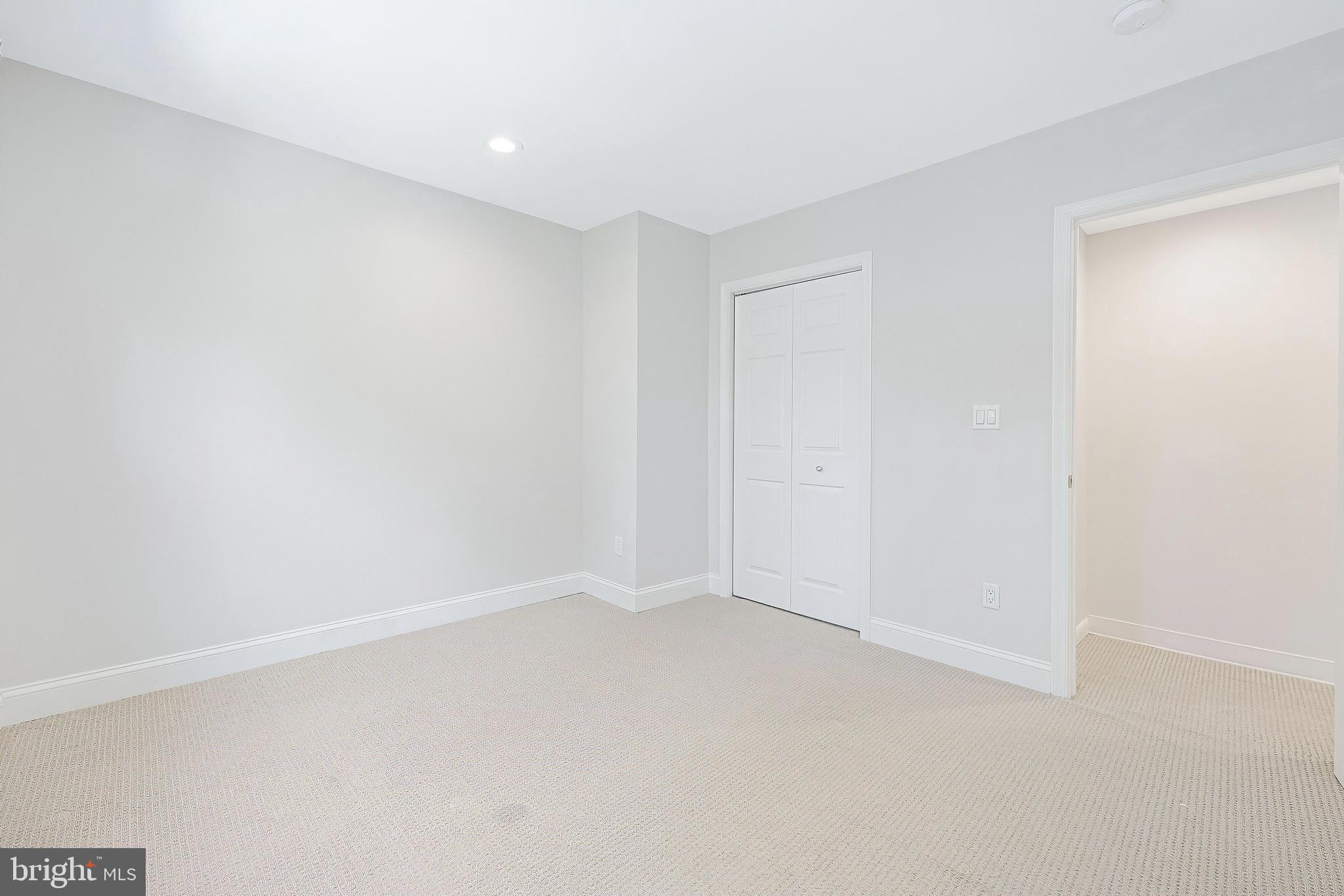 8504 Jeffersonian Ct