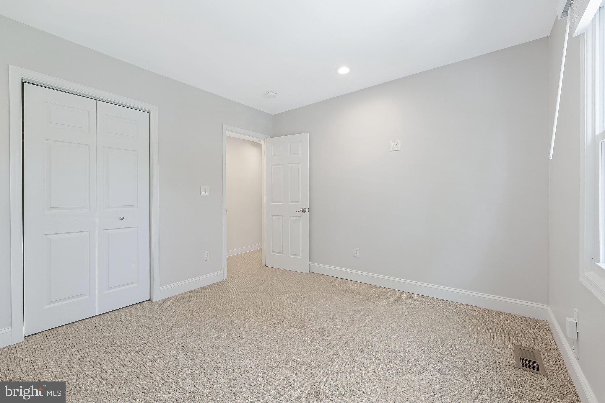 8504 Jeffersonian Ct