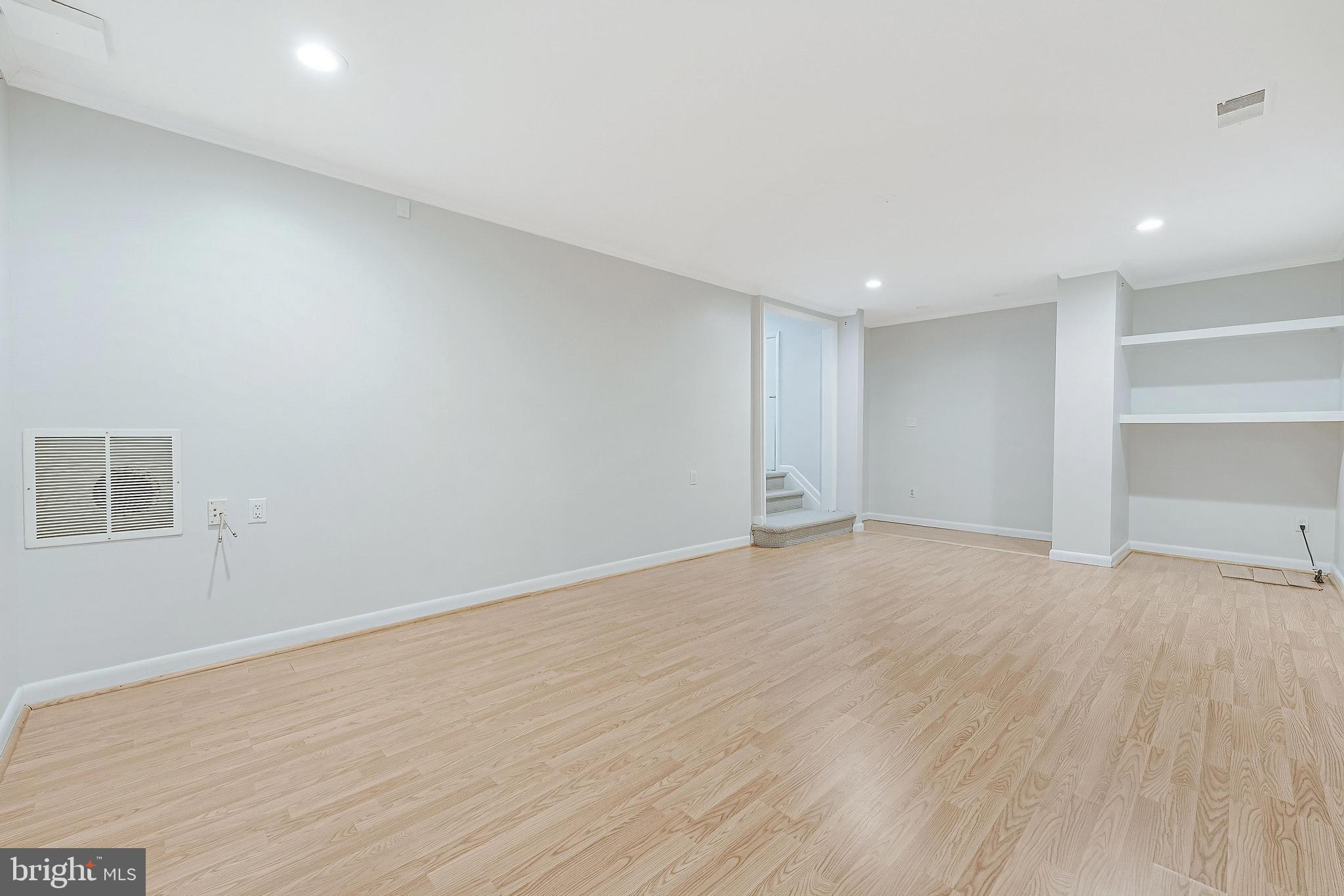 8504 Jeffersonian Ct