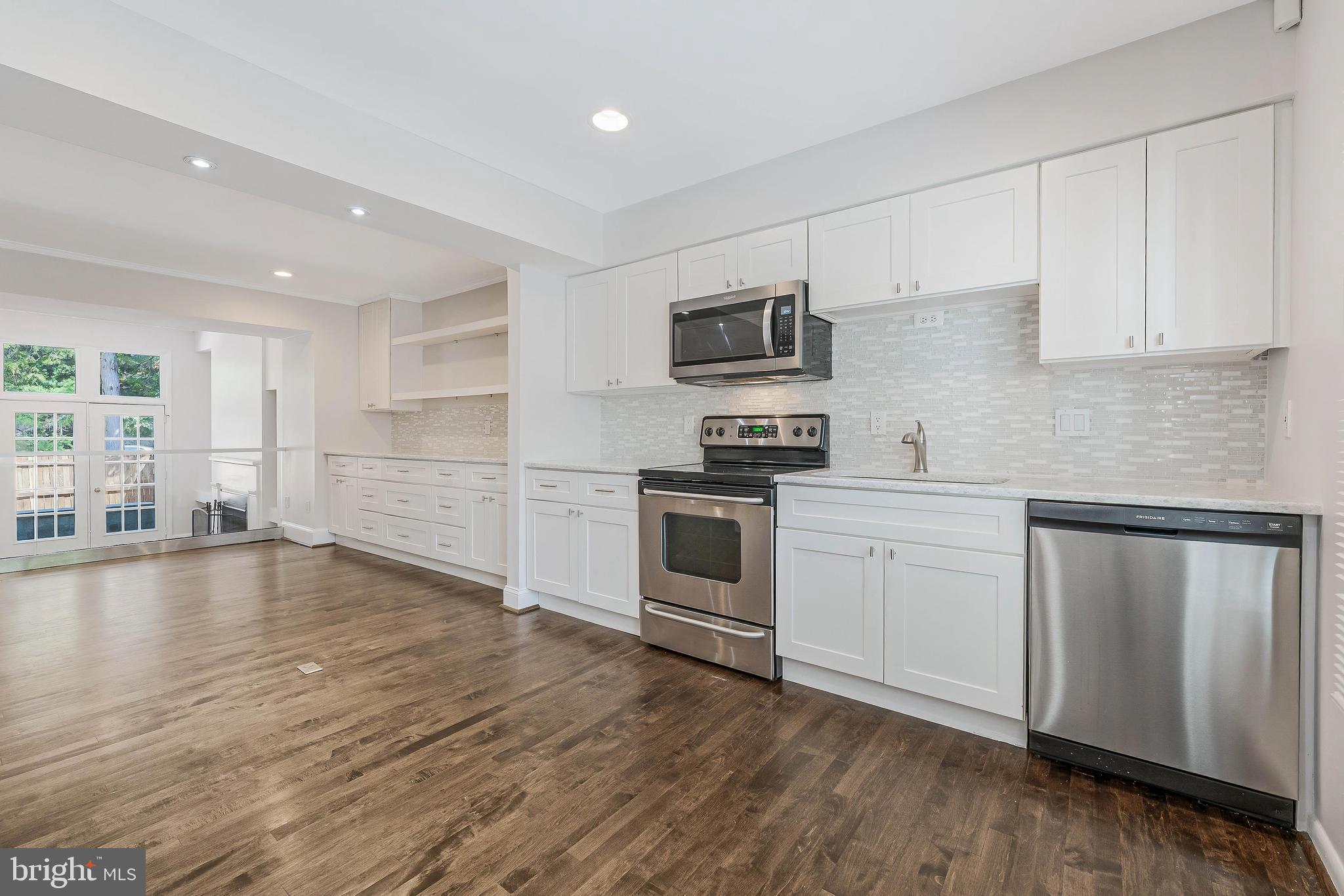 8504 Jeffersonian Ct