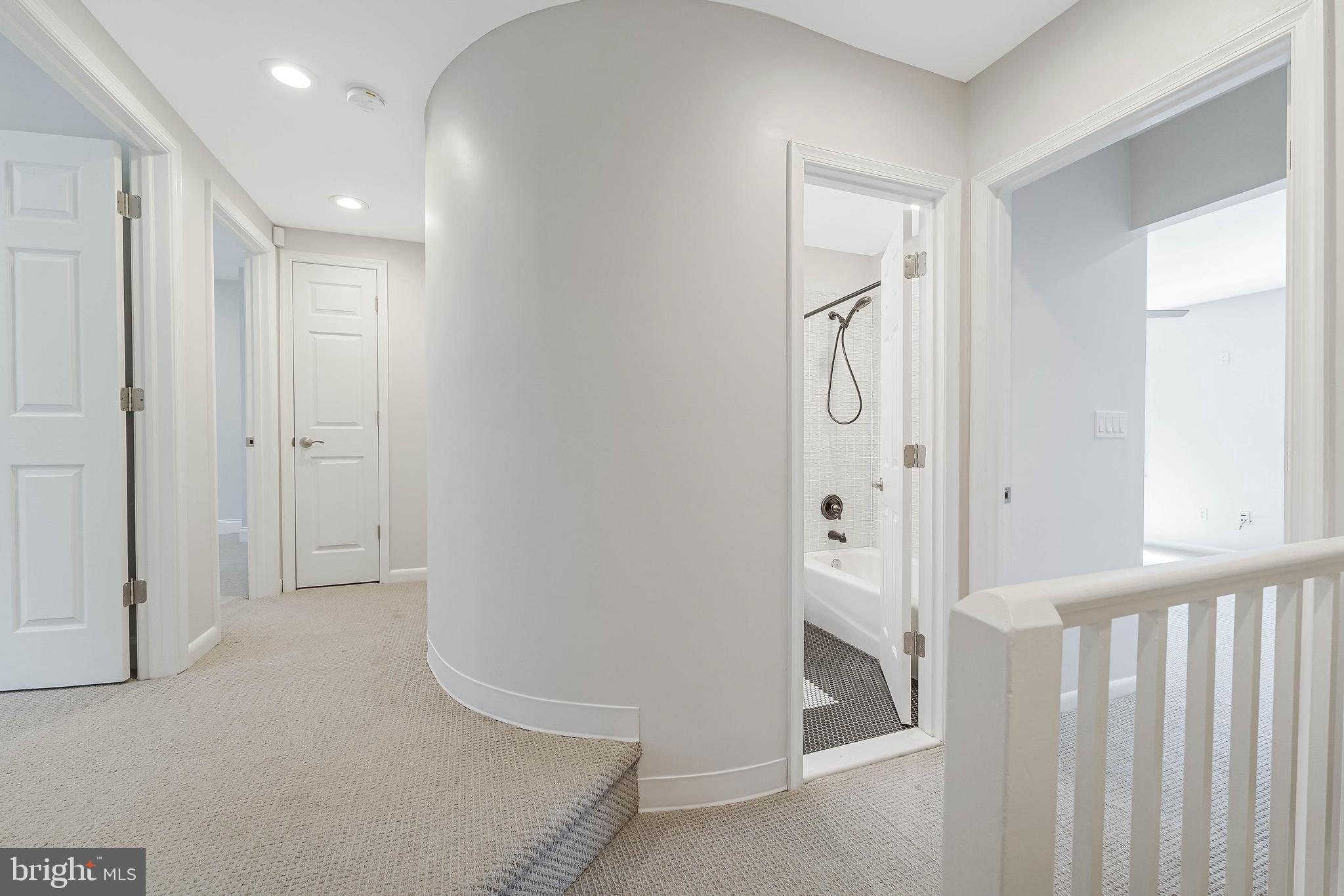 8504 Jeffersonian Ct