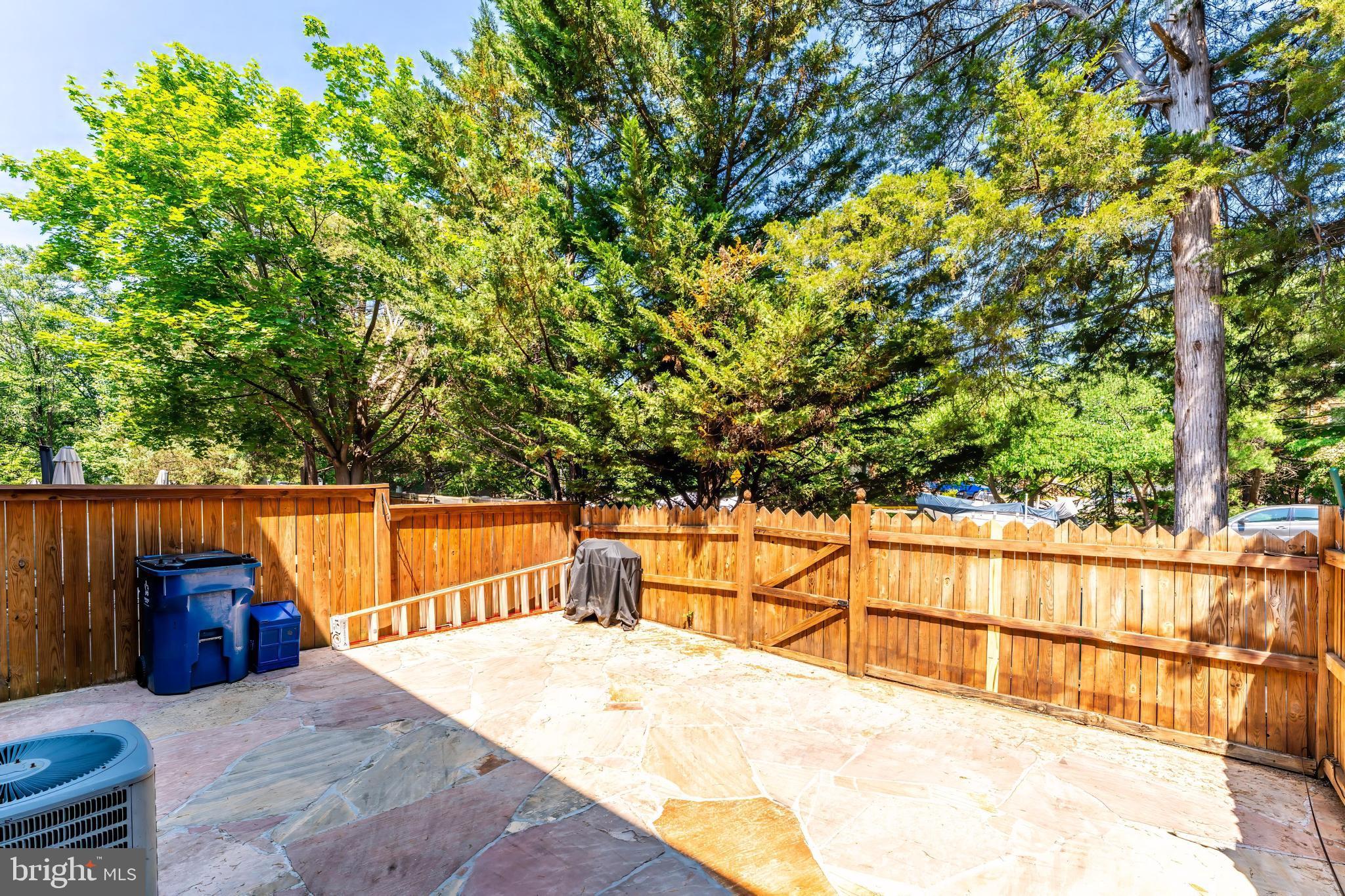 8504 Jeffersonian Ct