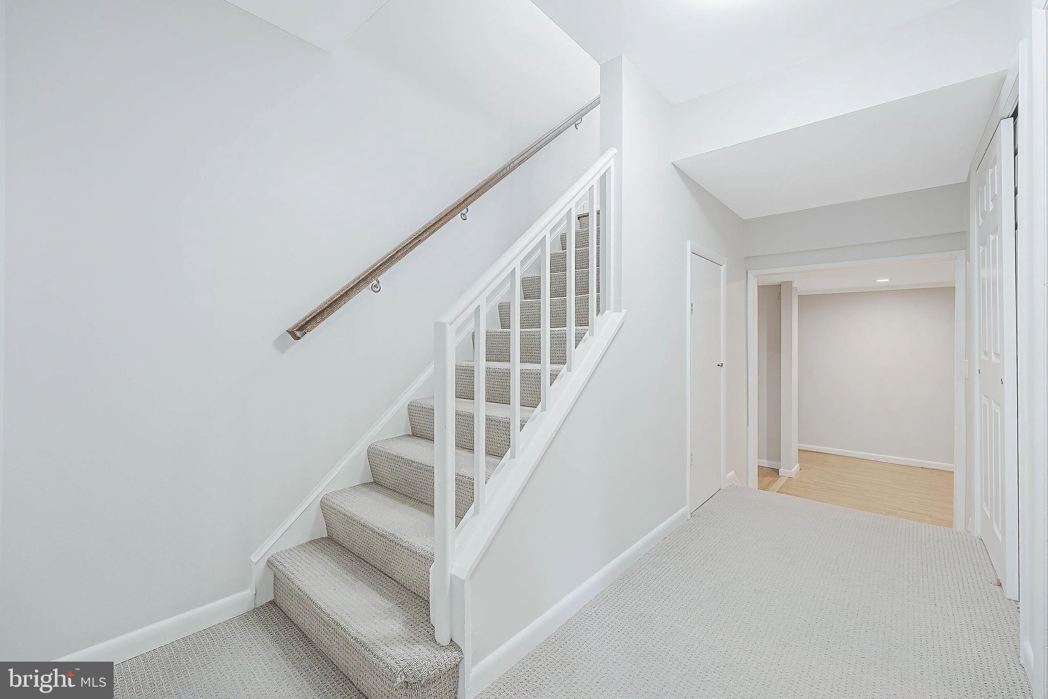 8504 Jeffersonian Ct