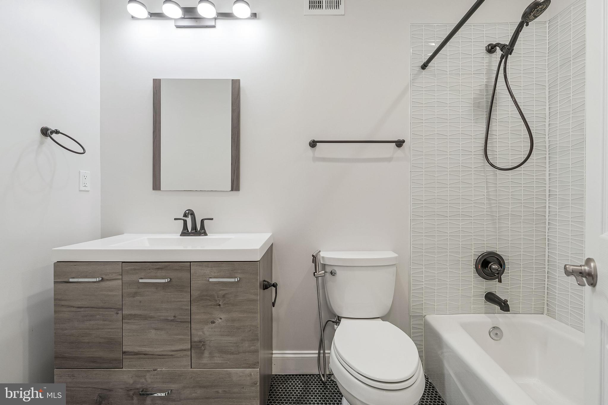 8504 Jeffersonian Ct