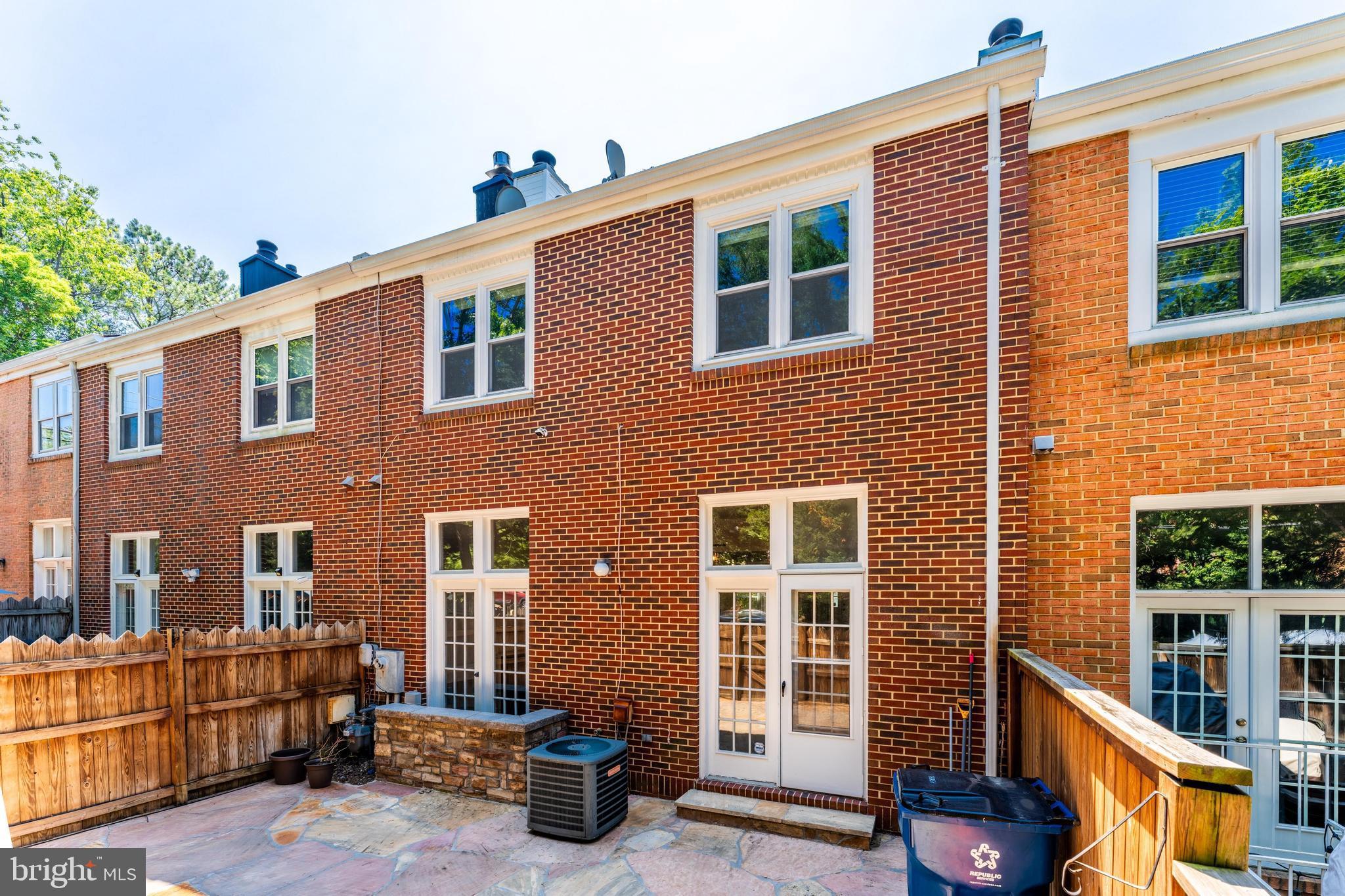 8504 Jeffersonian Ct