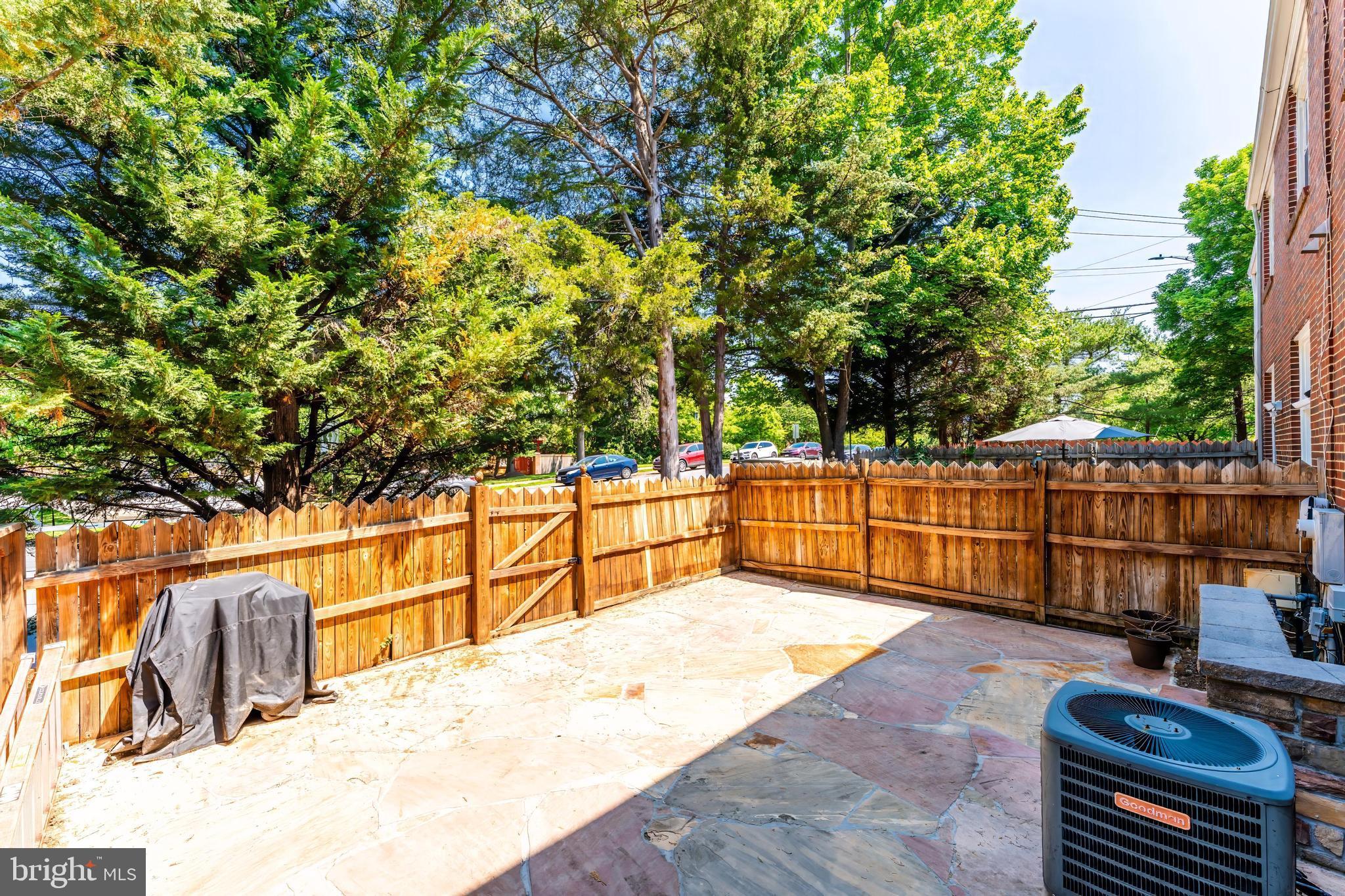 8504 Jeffersonian Ct