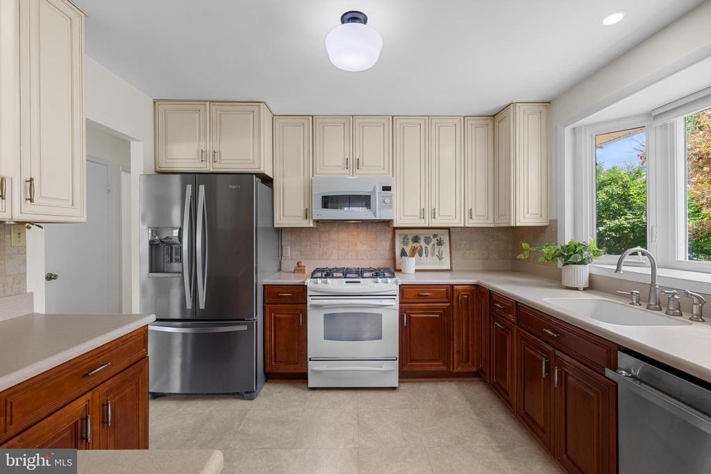 15007 CARLBERN DRIVE