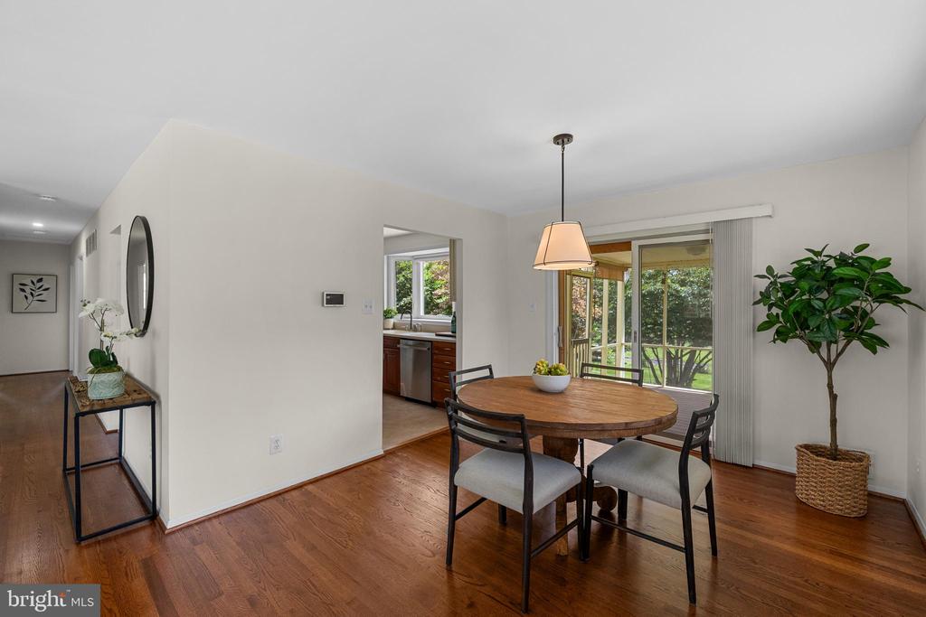 15007 CARLBERN DRIVE
