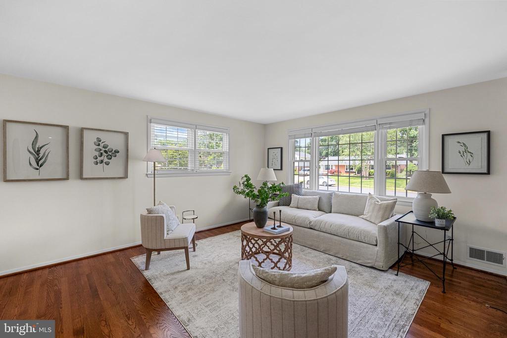 15007 CARLBERN DRIVE
