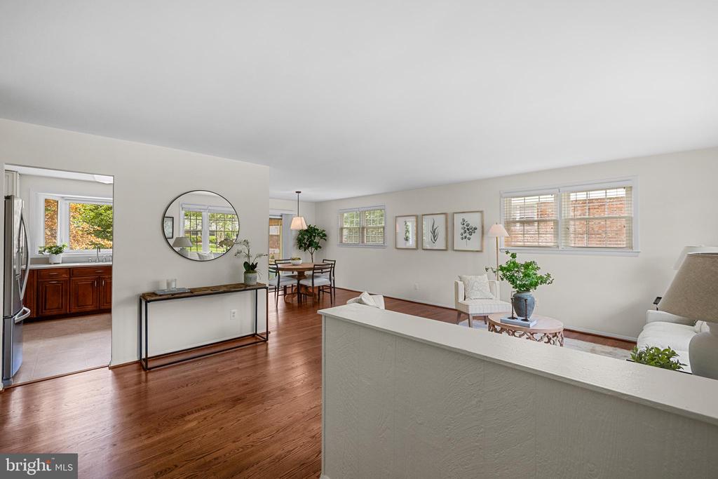 15007 CARLBERN DRIVE