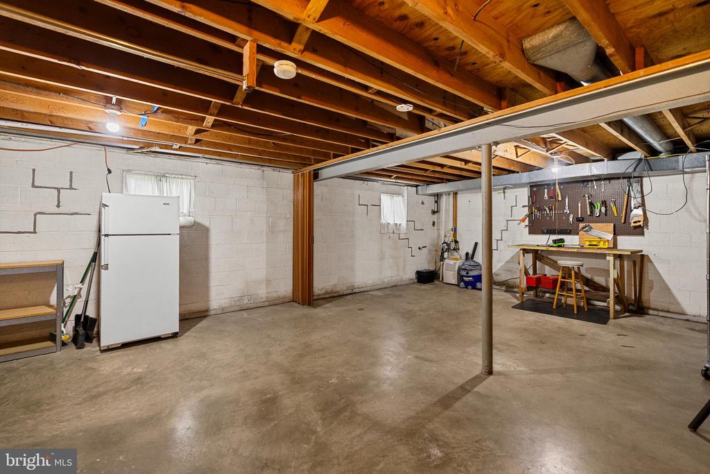 15007 CARLBERN DRIVE