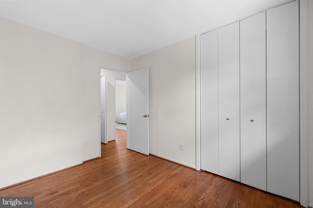 15007 CARLBERN DRIVE